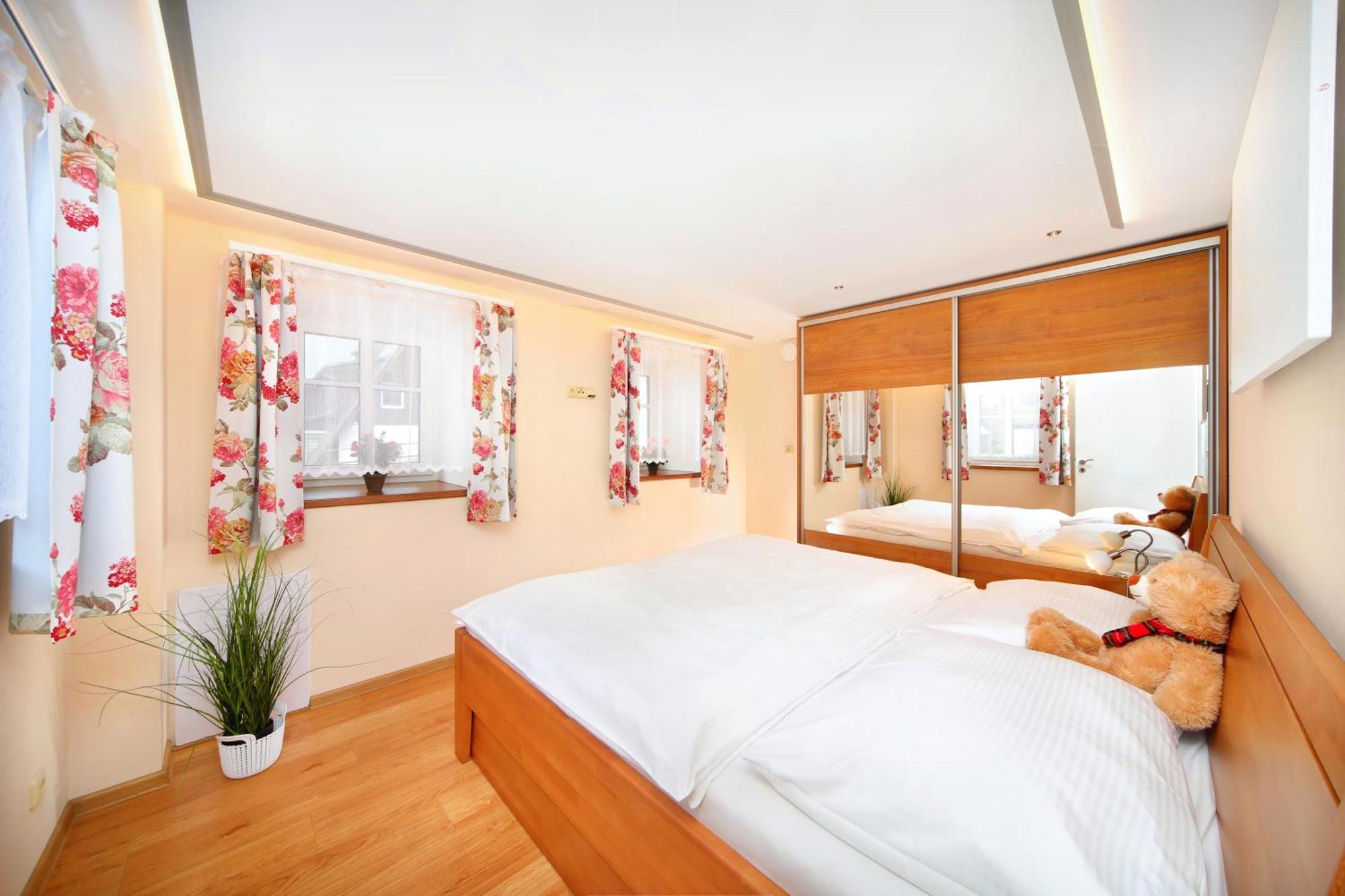 Apartmany Mlyn Рокитнице над Ийзероу Екстериор снимка